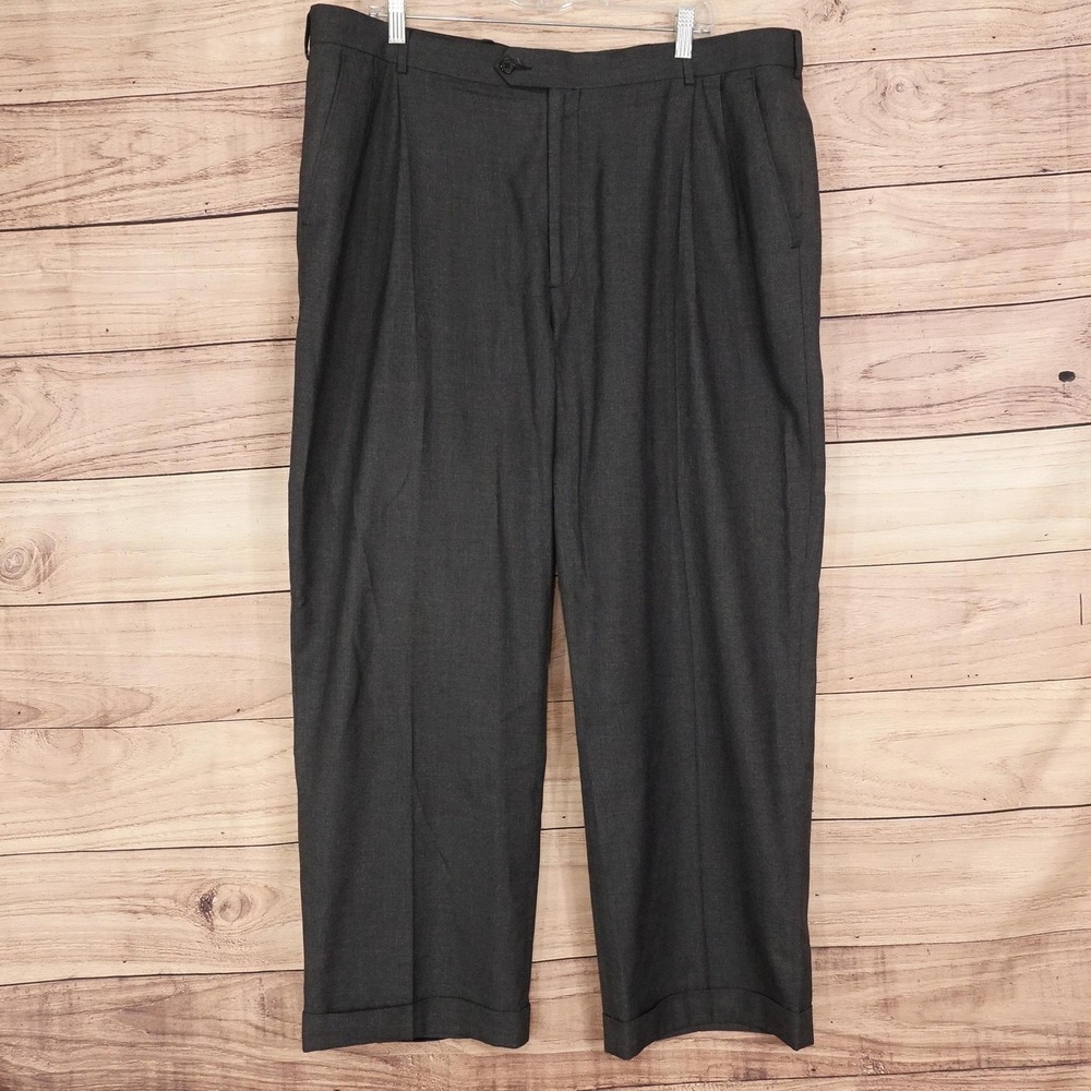 Croft & Barrow Dress Pants Mens Size 40 Gray Classic Fit Pleated Cuffed Business